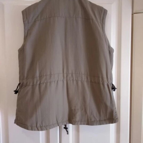 Outdoor Discovery sleeveless jacket XL beige like new