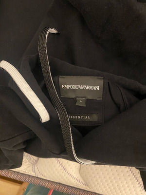 Φούτερ με κουκούλα Armani Collezioni μαύρο σαν καινούργιο, μέγεθος L