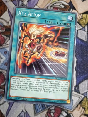 Xyz Align κάρτα Quick-Play Spell μεταχειρισμένη από Photon Hypernova