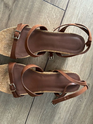 Stradivarius platform sandals brown like new, size 37