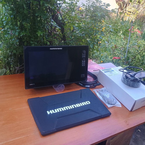 Humminbird Apex 16 MEGA SI+ Chartplotter like new with XM 14 HW MSI T transducer