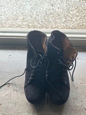 Uncle boots black velvet like new, size 40