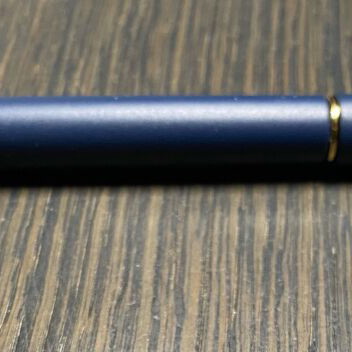 Parker blue matte pen like new with case