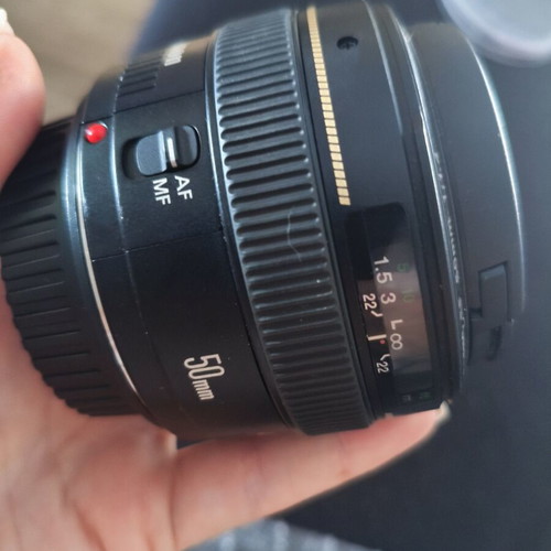 Canon EF 50mm f/1.4 USM lens like new, prime for portraits