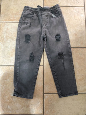 Children's jeans like new for 6-7 years old