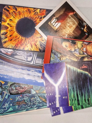 Collectible cartes postales like new, pack of 26 with artwork