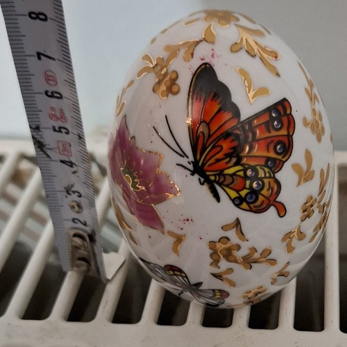 Allison porcelain decorative egg like new