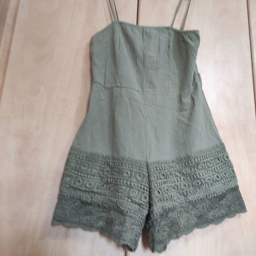 Women's lace romper used, size Medium, adjustable straps