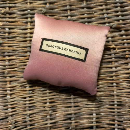 Gucci cushions de beauté new