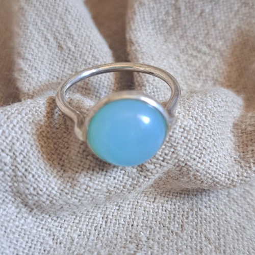Silver ring with natural aqua chalcedony, like new, size 54