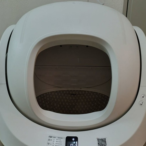 Catlink BayMax Version self-cleaning cat litter box like new