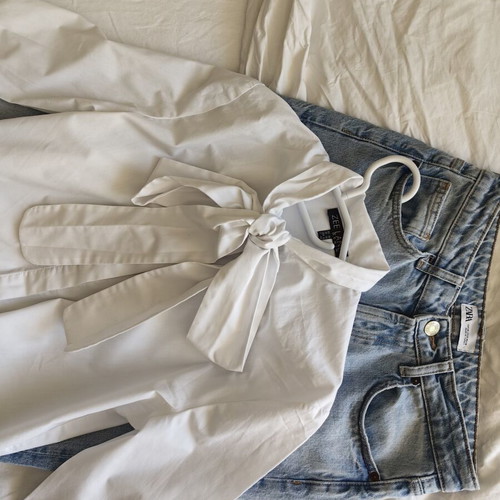 White women's shirt cotton like new, quarter sleeve, size M