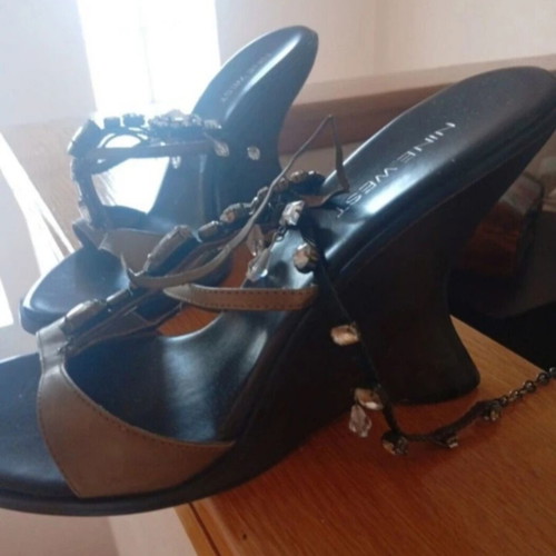 Nine West sandals size 40 like new, brown and gold