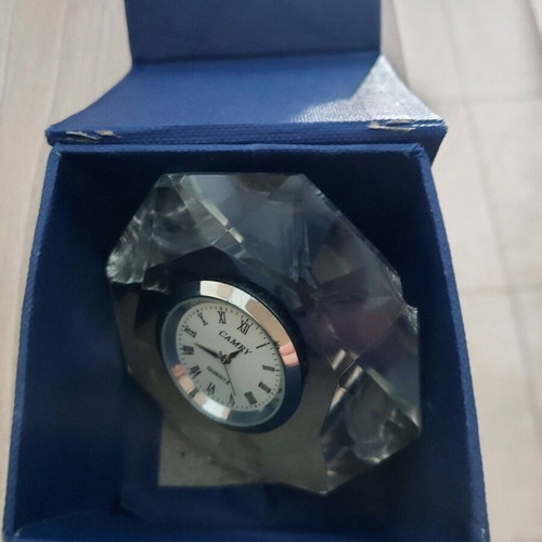 Table clock Camfy quartz used with some back wear