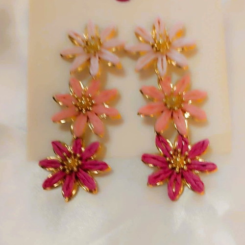 Earrings new with colorful fabric flowers in pink shades