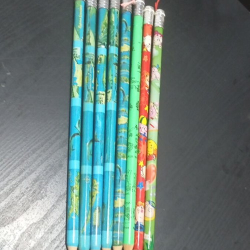Large pencils like new, set of 8