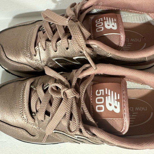 New Balance women's sneaker used, pink metallic, size 37