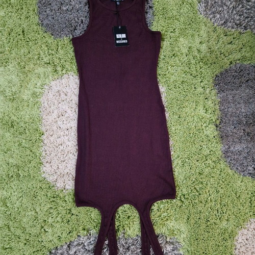 Missguided plum dress with suspenders, - 12,00 - Vendora.cy Missguided plum dress with suspenders, - 12,00 - Vendora.cy