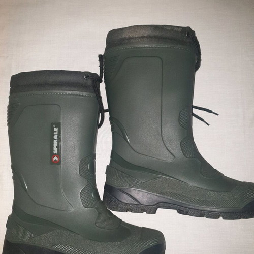 Spirale Kids Boots size 36 like new green