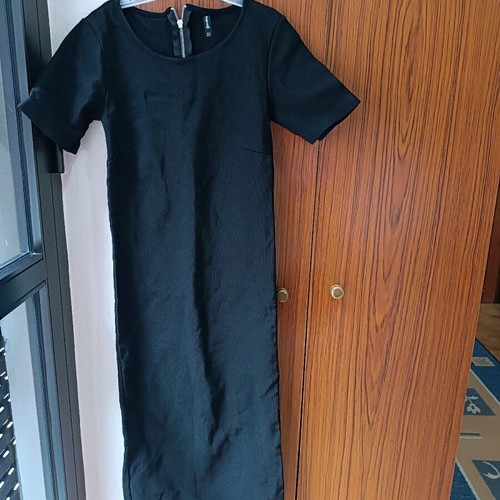 Black elastic Stradivarius dress like new, size M