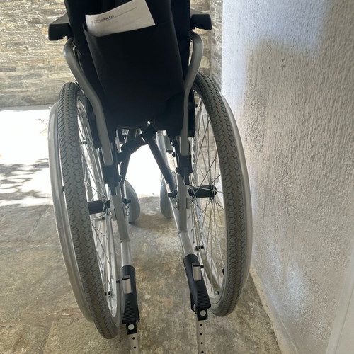 Aluminum Folding Wheelchair new, lightweight up to 125kg