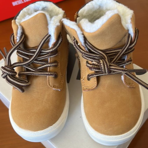 Boots size 23 new, beige and brown for girls and boys