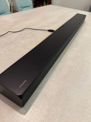 Samsung Soundbar A550 like new with wireless woofer 400 watt