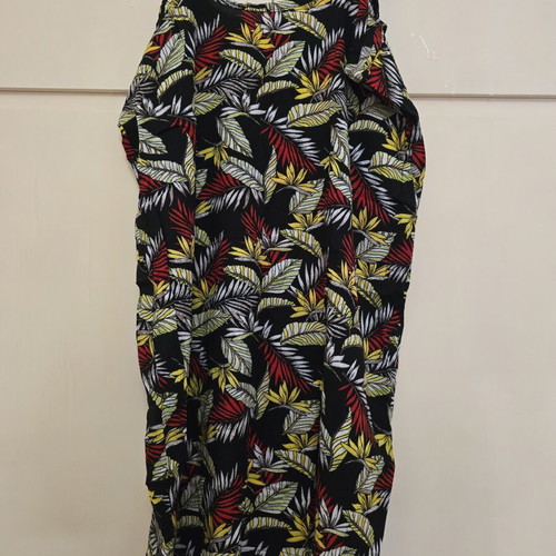 Women's sleeveless summer dress with tropical print