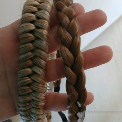 Hair ribbons like new, one braid lighter