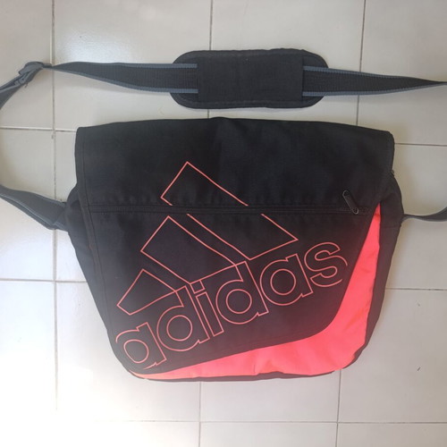 Adidas original bag like new, colorful