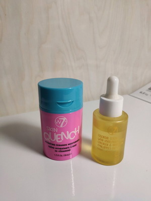 Σετ skincare w7 σαν καινούργιο με κρέμα και έλαιο προσώπου