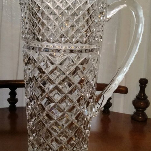 Crystal pitcher like new with diamond point pattern