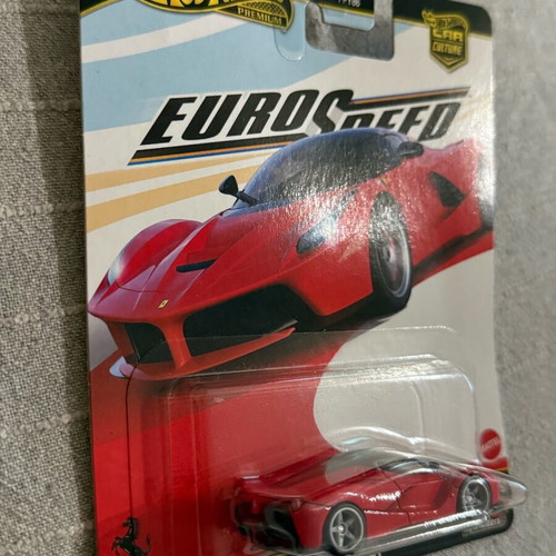 Hotwheels Ferrari Laferrari Premium new sealed