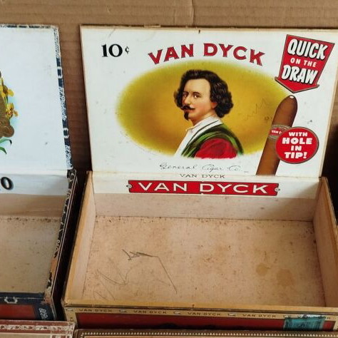 Cigar boxes used, collection of 10 wooden with illustrations