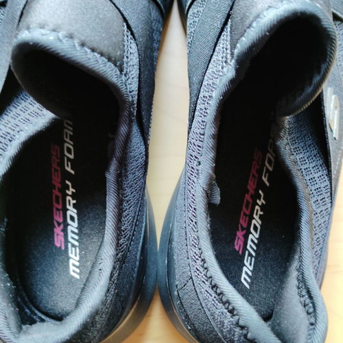 Skechers sneakers size 41 like new, black sports