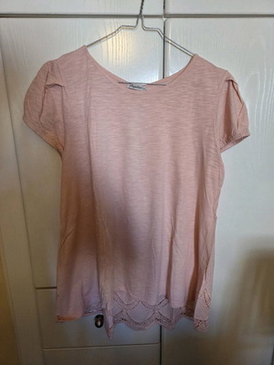 Regalinas embroidered back blouse pink, like new, small