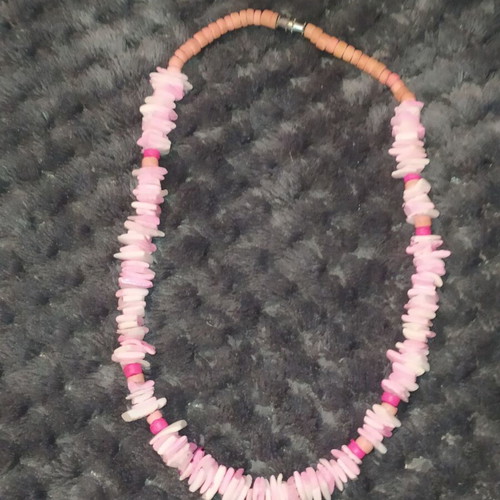 Handmade necklace with screw clasp