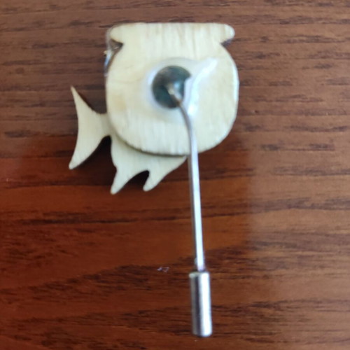 Wooden Fish Brooch like new, blue
