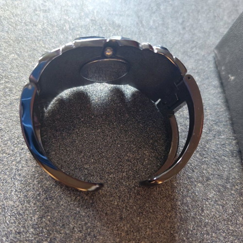 Figaro black watch like new, women's