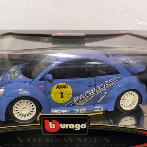 Burago Volkswagen New Beetle Cup 2000 1:18 scale new