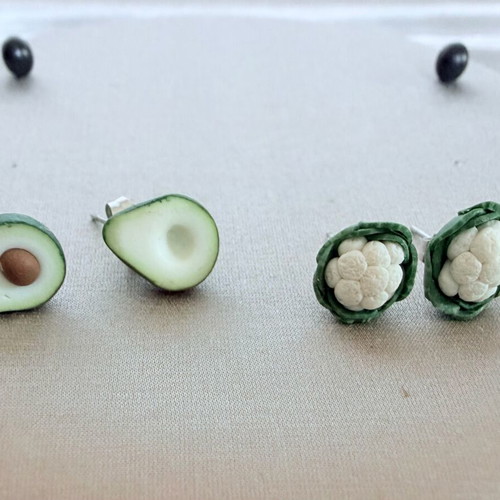 Earrings used with avocado and cauliflower design, white and green