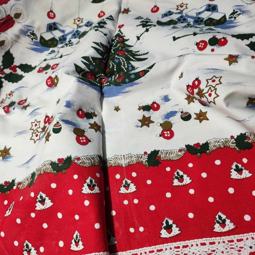 Christmas tablecloth and napkins used with lace trim