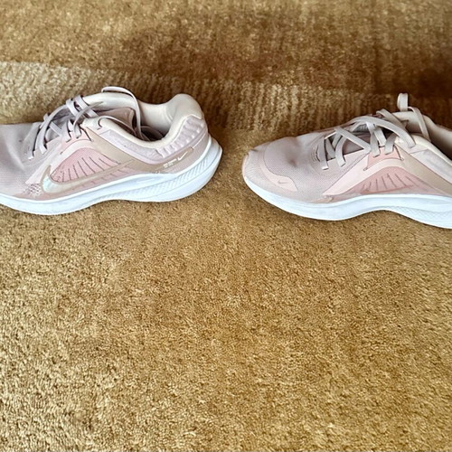 Nike athletic shoes like new, size 38, pink