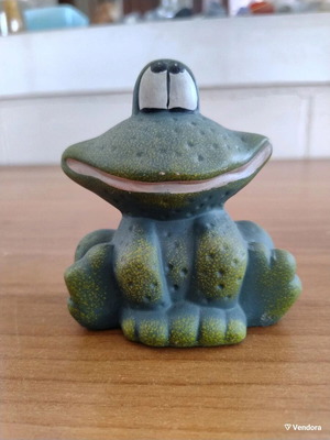 Ceramic decorative frog figurine