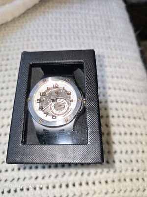 CAT wristwatch like new, steel and rubber strap