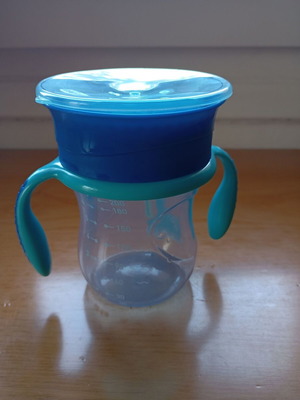 Chicco training cup 200ml 12+ months like new