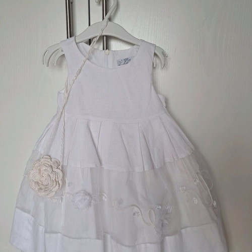White toddler dress like new, flower girl style for 2 years old