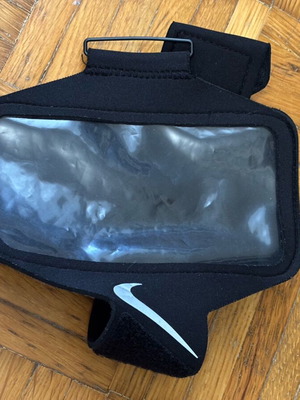Nike running phone case like new