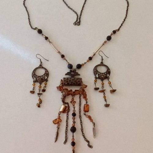 Vintage necklace and earrings set like new, bronze and brown