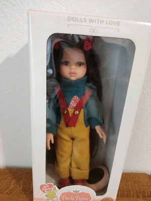 Κούκλα Paola Reina Κερολ 32cm καινούργια με χειροποίητα ρούχα και παπούτσια